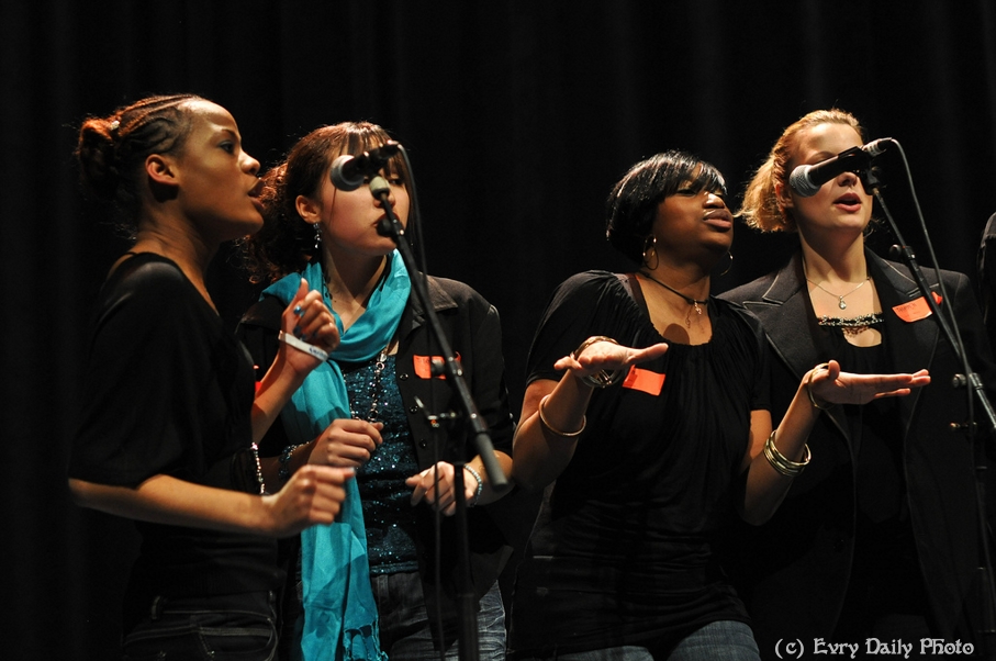 Evry Daily Photo - Telethon Evry 2010 - Concert Evry University Gospel - large - 5243978910.jpg
